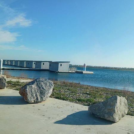 Le Clin D'Oeil Sur Le Port. Apartment Gruissan Luaran gambar