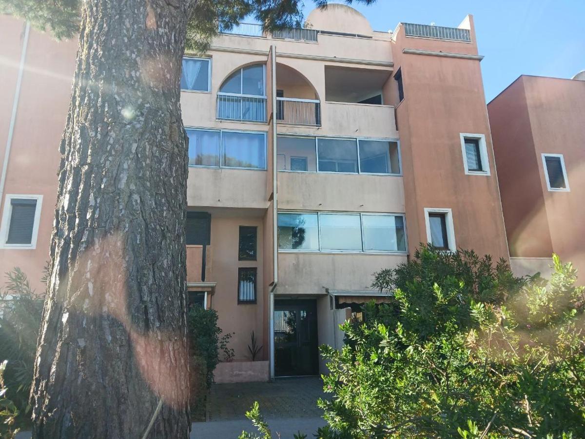 Le Clin D'Oeil Sur Le Port. Apartment Gruissan Luaran gambar
